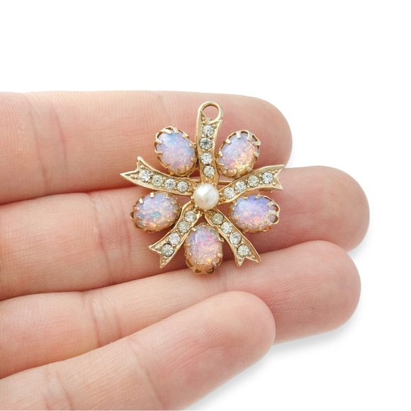 Vintage Faux Opal Starburst Pendant / Brooch Gold Plated Faux Pearl Rhinestone - Picture 3 of 5